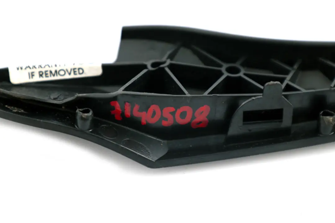 Front Right O/S Belt Catch Seat Black 7118492 to BMW E87 E90 E91 LCI with Part number 7140508 BMW E87 E90 E91 LCI Front Right O/S Belt Catch Seat Black 7118492 - SKU 7140508 - Part number 7140508