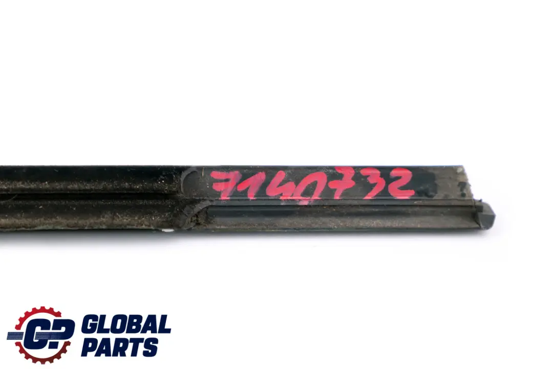 BMW 3 Serie e91 Couvre-Joint Exterieur Porte Arriere Droit - SKU 7140732 - Numéro de pièce 7140732