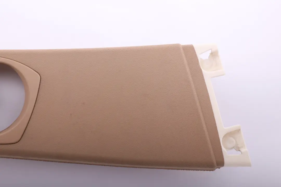 Copertura Colonna B BMW E90 E90N E91 E91N LCI Superiore Destra Beige per con numero di parte 7141070 Copertura Colonna B BMW E90 E90N E91 E91N LCI Superiore Destra Beige - SKU 7141070 - Numero di parte 7141070