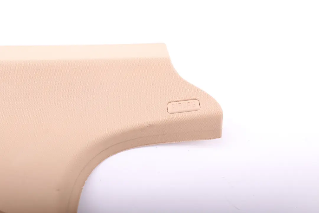 Tapa Columna C Izquierda Beige 7058341 para BMW E90 con número de pieza 7141167 BMW E90 Tapa Columna C Izquierda Beige 7058341 - SKU 7141167 - Número de pieza 7141167