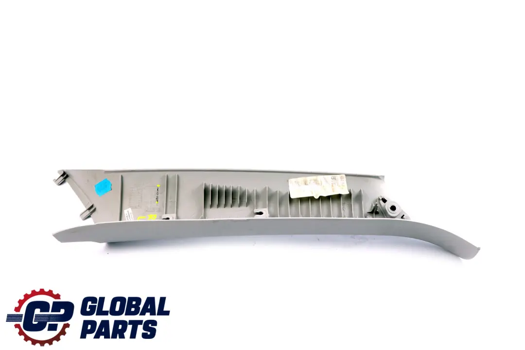 Tapa Columna A Izquierda Gris Grau para Mini Cooper R55 R56 con número de pieza 7141553 Mini Cooper R55 R56 Tapa Columna A Izquierda Gris Grau - SKU 7141553 - Número de pieza 7141553