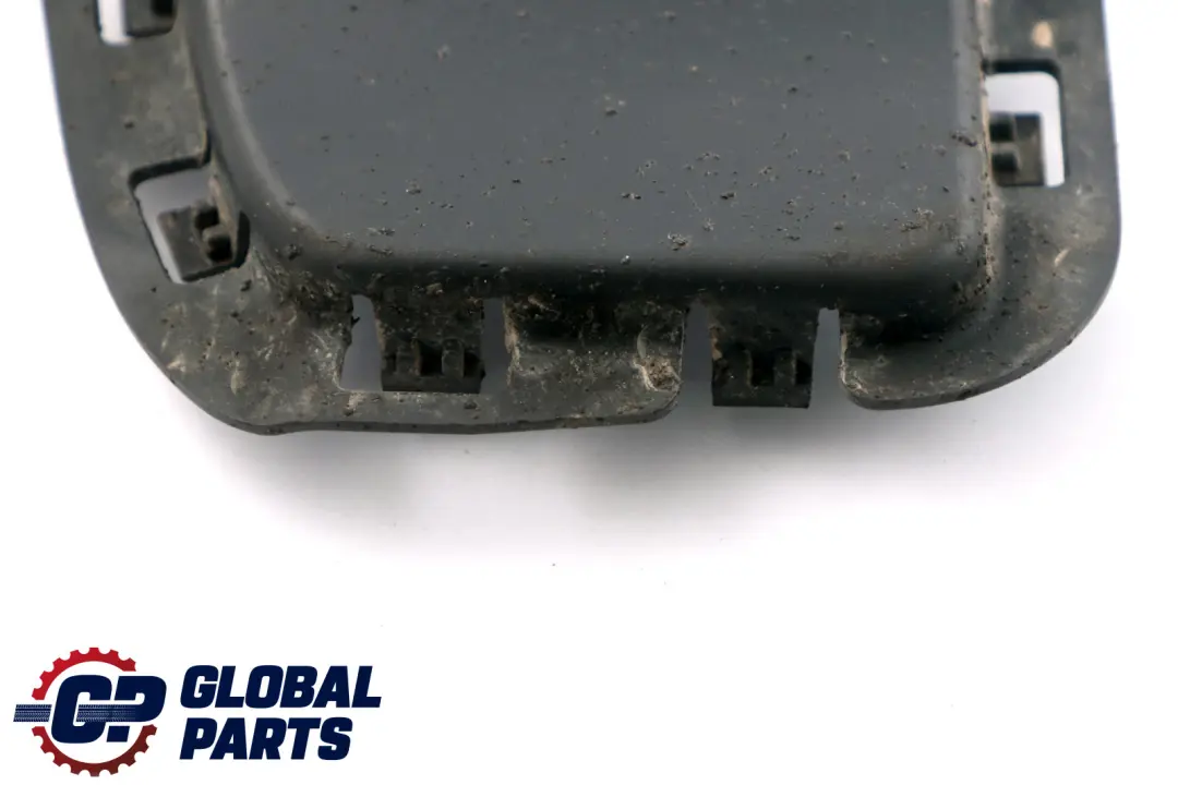 Tapa Acceso Paso Rueda Delantero Derecho Inferior para BMW E81 E87 con número de pieza 51717141874 BMW E81 E87 Tapa Acceso Paso Rueda Delantero Derecho Inferior - SKU 7141874 - Número de pieza 51717141874