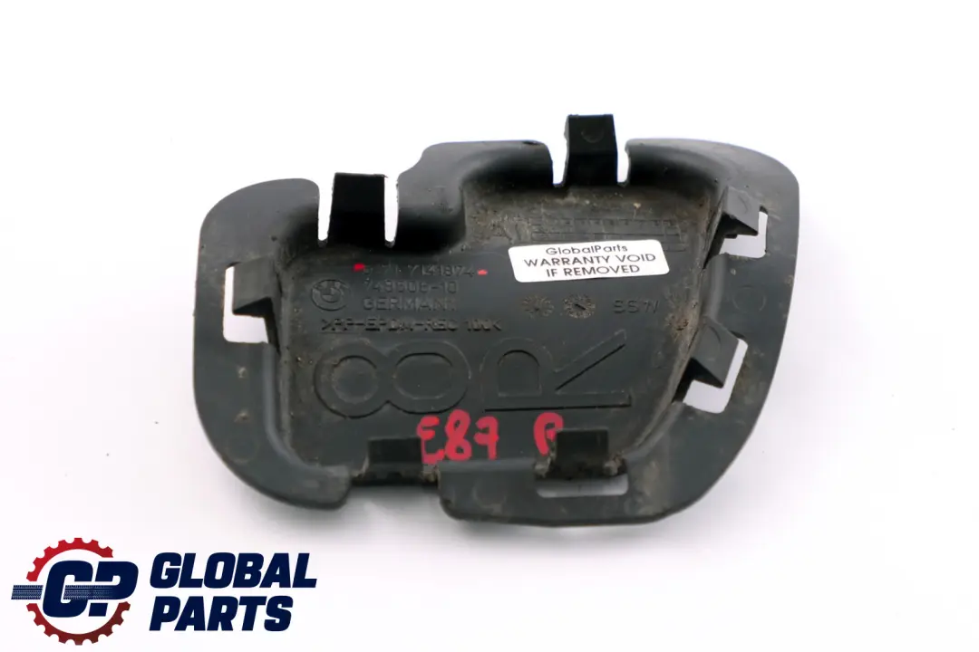 Tapa Acceso Paso Rueda Delantero Derecho Inferior para BMW E81 E87 con número de pieza 51717141874 BMW E81 E87 Tapa Acceso Paso Rueda Delantero Derecho Inferior - SKU 7141874 - Número de pieza 51717141874