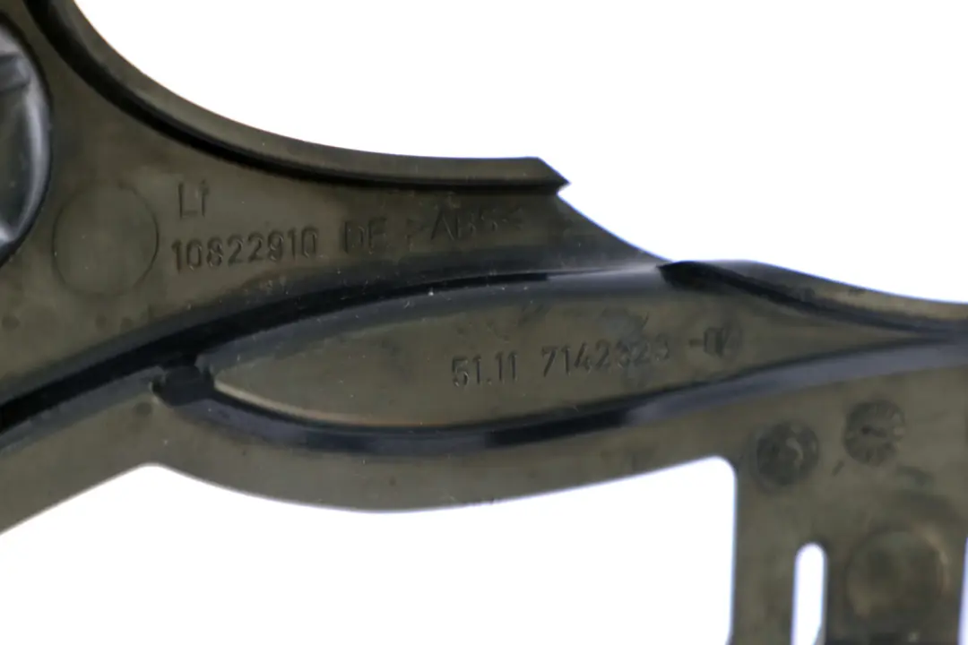 BMW E65 E66 E67 Supporto Laterale Paraurti SX - SKU 7142323 - Numero di parte 7142323
