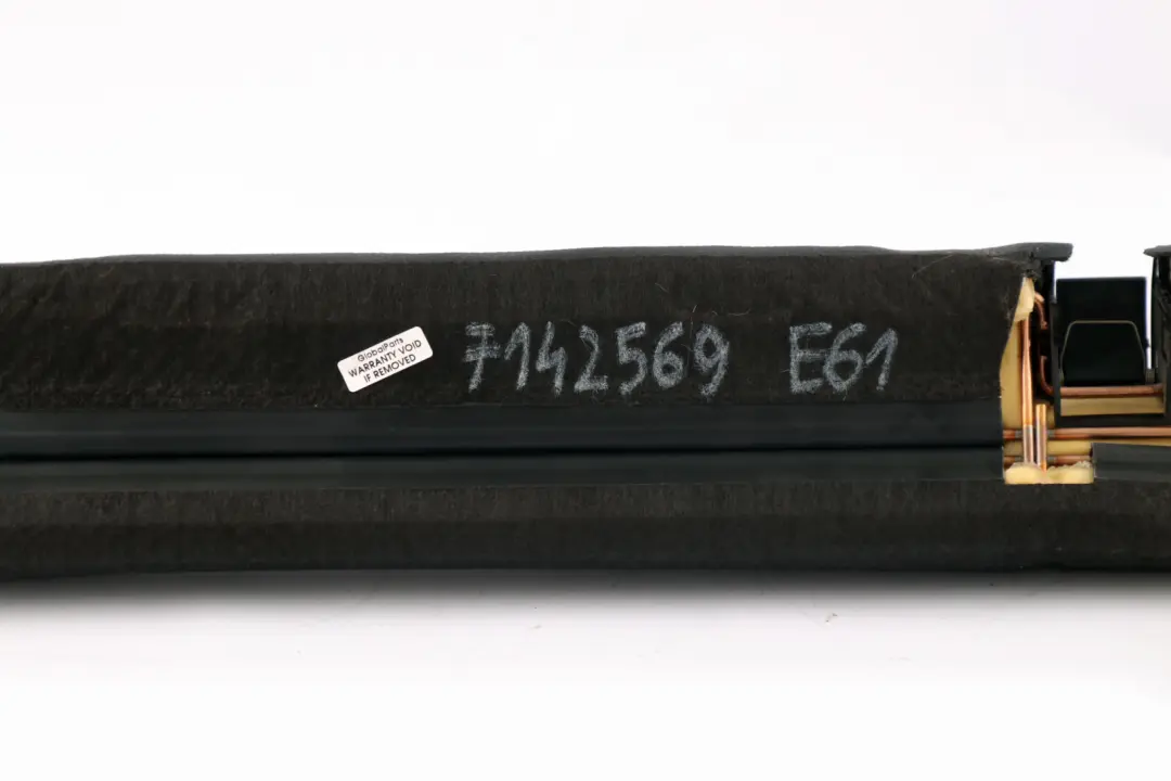 Reference Baguette Cuir Noir pour BMW 5 E61 Touring à propos du numéro de pièce 7142569 BMW 5 E61 Touring Reference Baguette Cuir Noir - SKU 7142569 - Numéro de pièce 7142569