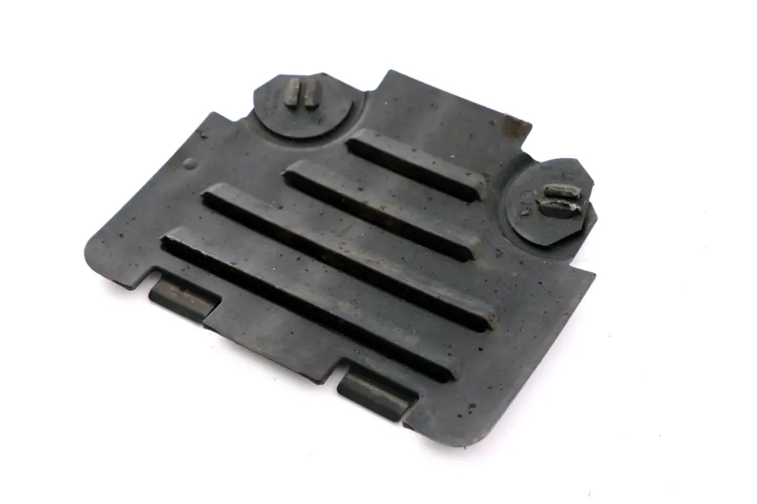 BMW E82 E88 E90 E91 Tapa Guardabarros Delantero Izquierdo - SKU 7143849 - Número de pieza 7143849