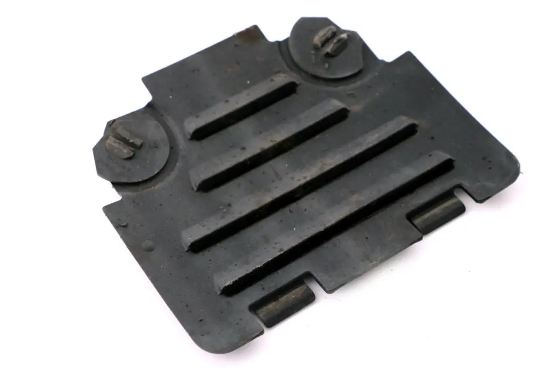BMW E82 E88 E90 E91 Tapa Guardabarros Delantero Izquierdo - SKU 7143849 - Número de pieza 7143849