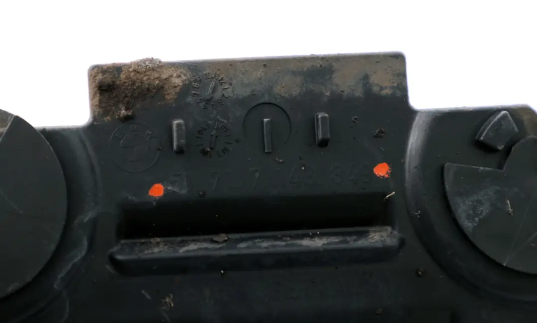 BMW E82 E88 E90 E91 Garde-Boue Boitier Couvercle Avant a Gauche - SKU 7143849 - Numéro de pièce 7143849
