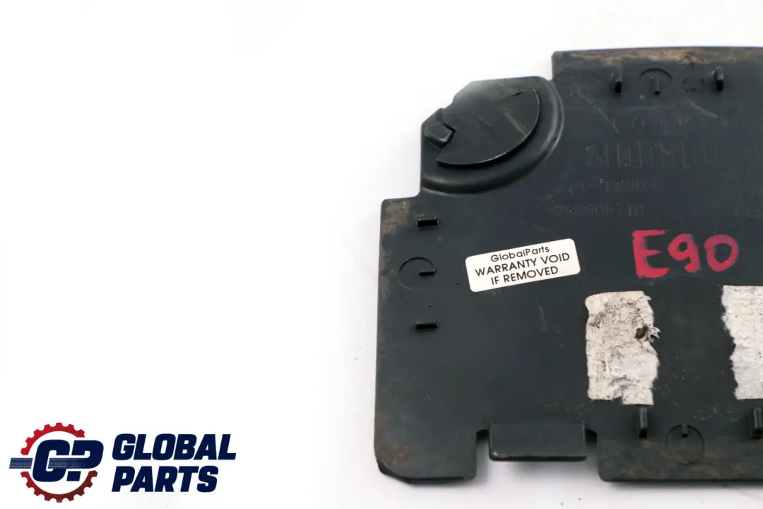 Zaślepka Dekiel Nadkola Prawy Przód do BMW E90 E91 o numerze 7143850 BMW E90 E91 Zaślepka Dekiel Nadkola Prawy Przód - SKU 7143850 - Numer Części 7143850