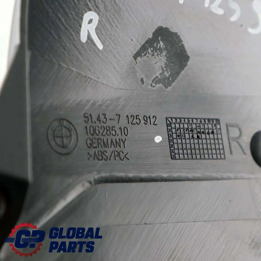 Klappe Gestängeaustritt Links Schwarz 7144243 für BMW 6 er E64 Cabrio mit Teilenummer 7144244 BMW 6 er E64 Cabrio Klappe Gestängeaustritt Links Schwarz 7144243 - SKU 7144244 - Teilenummer 7144244