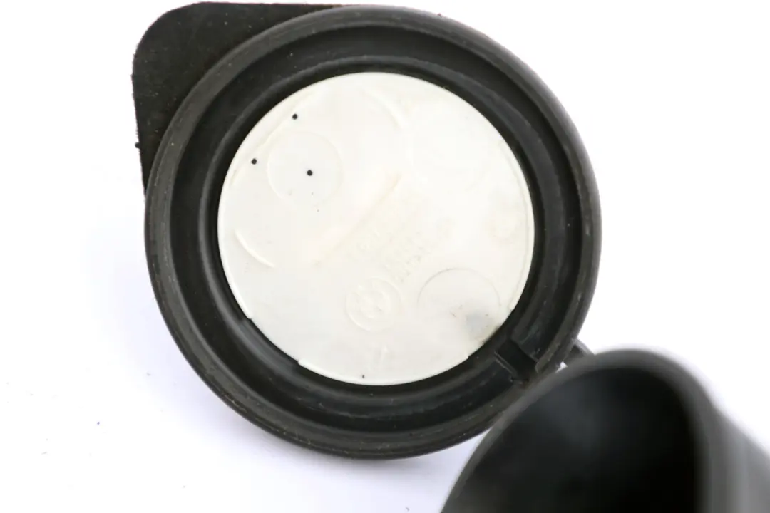 Recipiente Limpieza Parabrisas Cuello de Relleno para BMW E60 E61 E63 LCi con número de pieza 7144396 BMW E60 E61 E63 LCi Recipiente Limpieza Parabrisas Cuello de Relleno - SKU 7144396-1 - Número de pieza 7144396