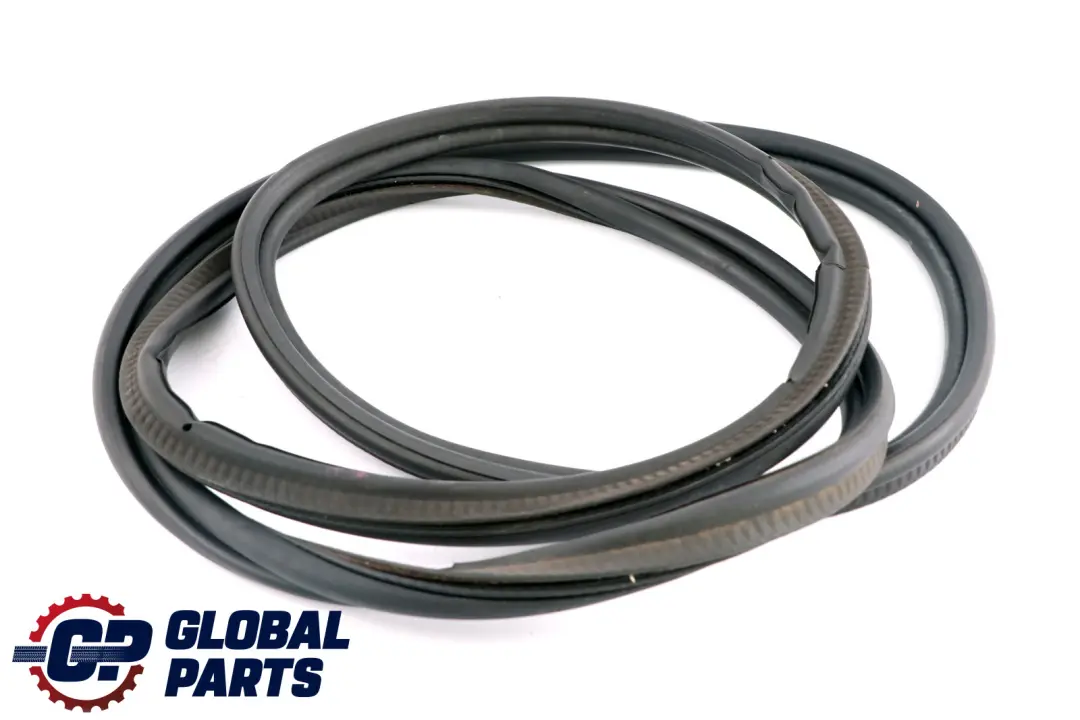 Guarnizione Portellone Paraspigoli per BMW E87 E87N con numero di parte 7144839 BMW E87 E87N Guarnizione Portellone Paraspigoli - SKU 7144839 - Numero di parte 7144839