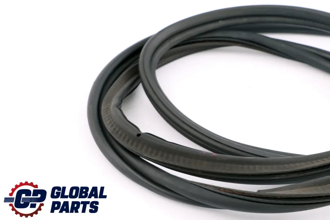 Guarnizione Portellone Paraspigoli per BMW E87 E87N con numero di parte 7144839 BMW E87 E87N Guarnizione Portellone Paraspigoli - SKU 7144839 - Numero di parte 7144839