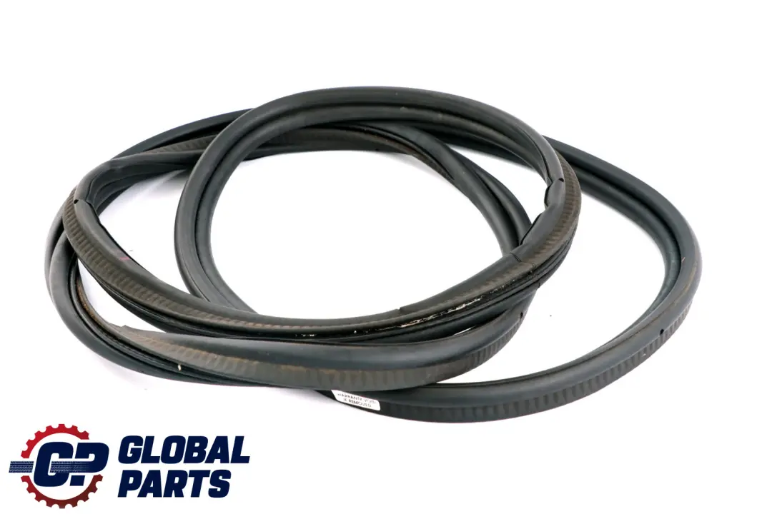 Guarnizione Portellone Paraspigoli per BMW E87 E87N con numero di parte 7144839 BMW E87 E87N Guarnizione Portellone Paraspigoli - SKU 7144839 - Numero di parte 7144839