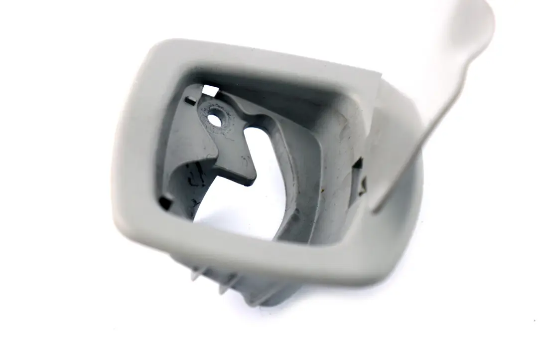 Recubrimiento Tapa Maletero Trasero Derecho Gris para BMW E91 con número de pieza 7145006 BMW E91 Recubrimiento Tapa Maletero Trasero Derecho Gris - SKU 7145006 - Número de pieza 7145006