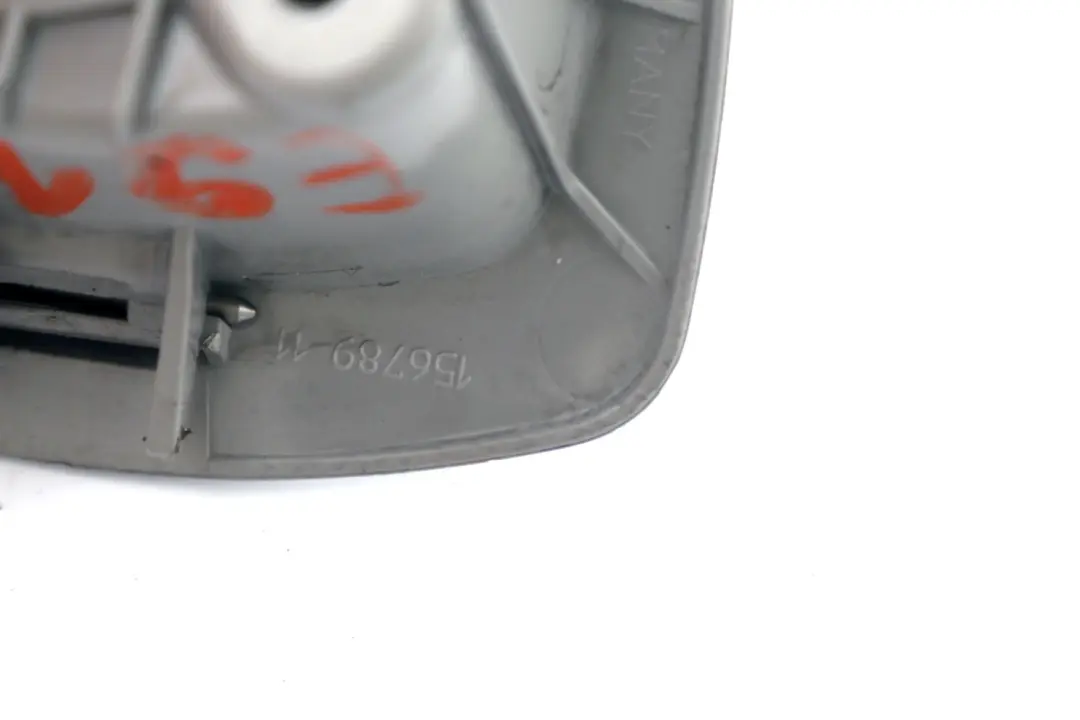 Recubrimiento Tapa Maletero Trasero Derecho Gris para BMW E91 con número de pieza 7145006 BMW E91 Recubrimiento Tapa Maletero Trasero Derecho Gris - SKU 7145006 - Número de pieza 7145006