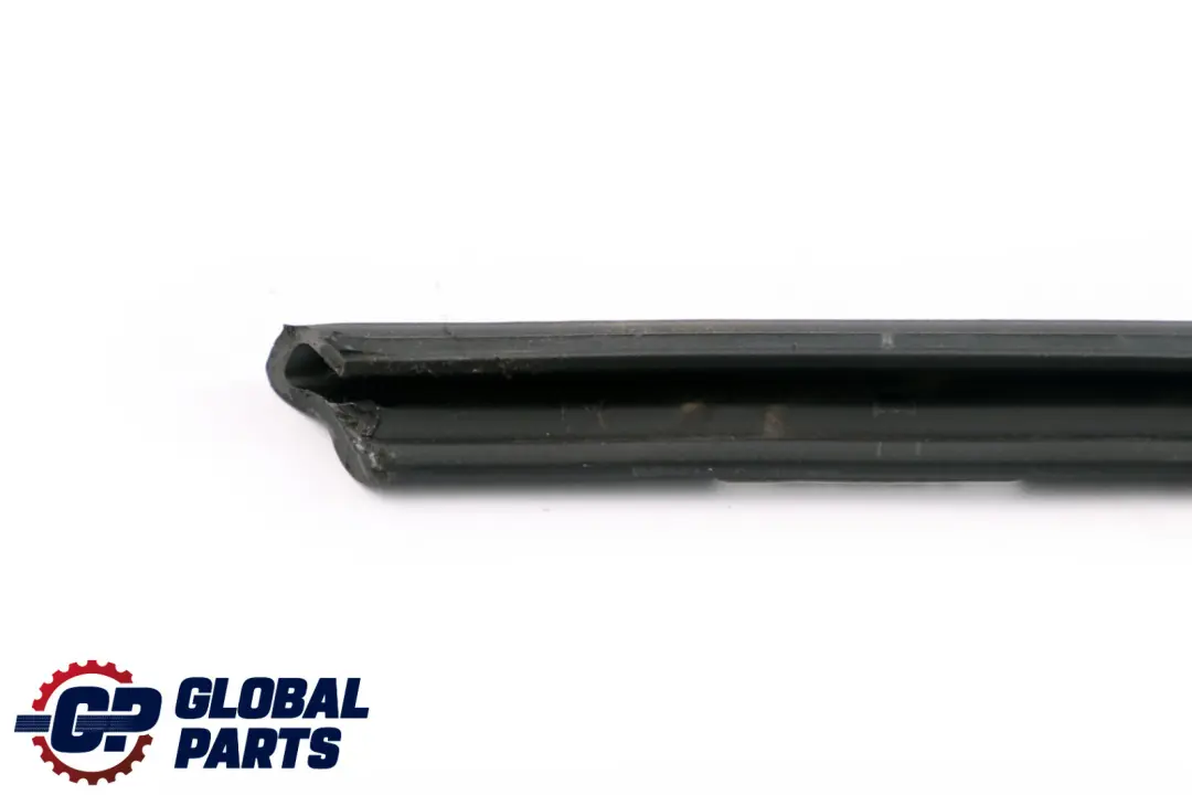 Junta Tira Sellado Moldura Ventana Puerta Trasera Derecha para BMW E87 con número de pieza 7145364 BMW E87 Junta Tira Sellado Moldura Ventana Puerta Trasera Derecha - SKU 7145364 - Número de pieza 7145364