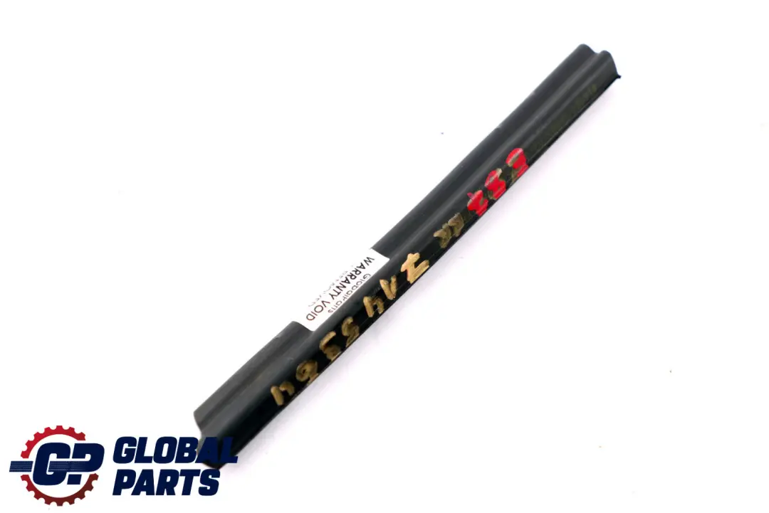 Junta Tira Sellado Moldura Ventana Puerta Trasera Derecha para BMW E87 con número de pieza 7145364 BMW E87 Junta Tira Sellado Moldura Ventana Puerta Trasera Derecha - SKU 7145364 - Número de pieza 7145364