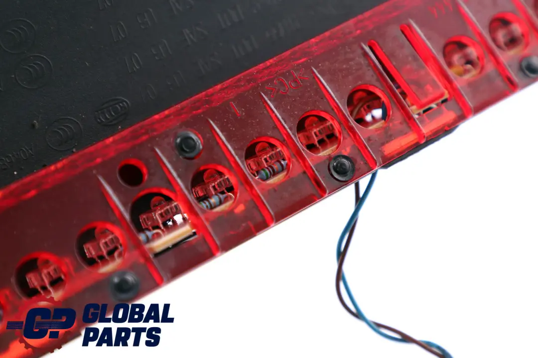 Trzecie światło stop stopu 7145519 do BMW E90 E90N o numerze 63257145519 BMW E90 E90N Trzecie światło stop stopu 7145519 - SKU 7145519-1 - Numer Części 63257145519