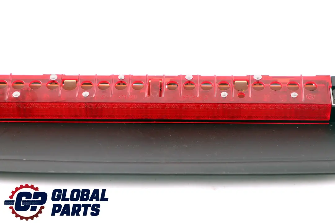 Luz de freno tercera trasera Gris para BMW E90 LCI con número de pieza 6946619 BMW E90 LCI Luz de freno tercera trasera Gris - SKU 7145521 - Número de pieza 6946619