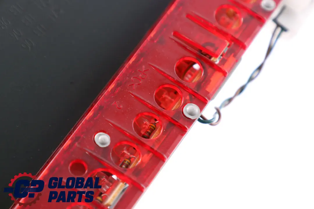 Arrière Troisième Feu Stop Feu de Frein Gris pour BMW E90 LCI à propos du numéro de pièce 6946619 BMW E90 LCI Arrière Troisième Feu Stop Feu de Frein Gris - SKU 7145521 - Numéro de pièce 6946619