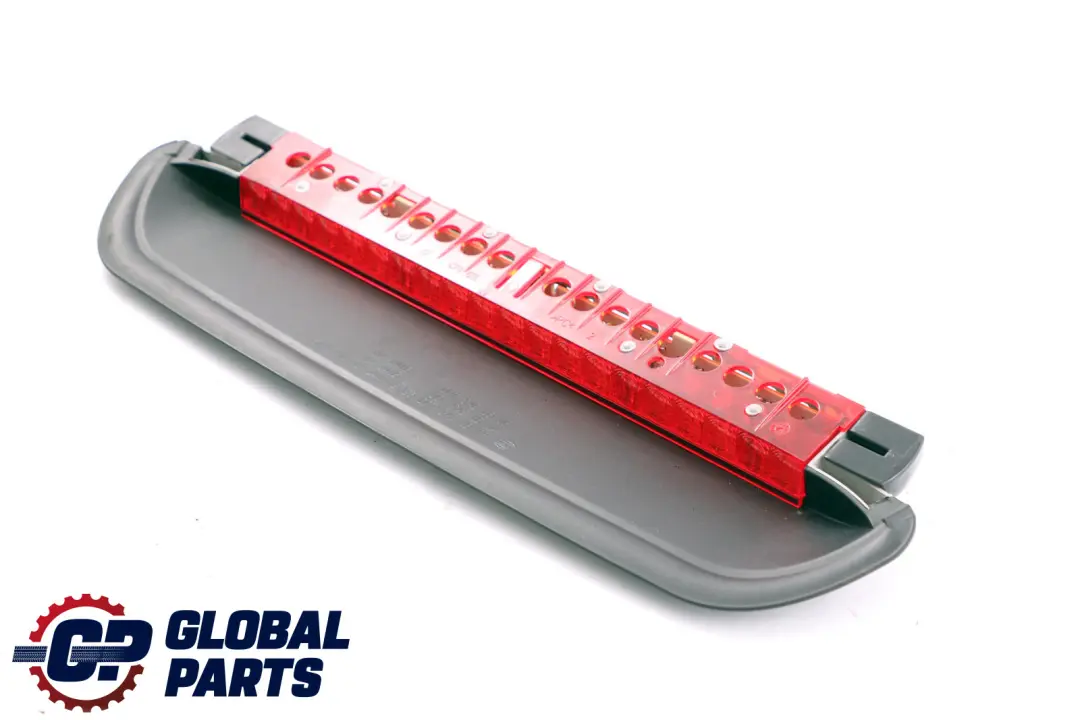 Terza luce stop posteriore grigia per BMW E90 LCI con numero di parte 6946619 BMW E90 LCI Terza luce stop posteriore grigia - SKU 7145521 - Numero di parte 6946619