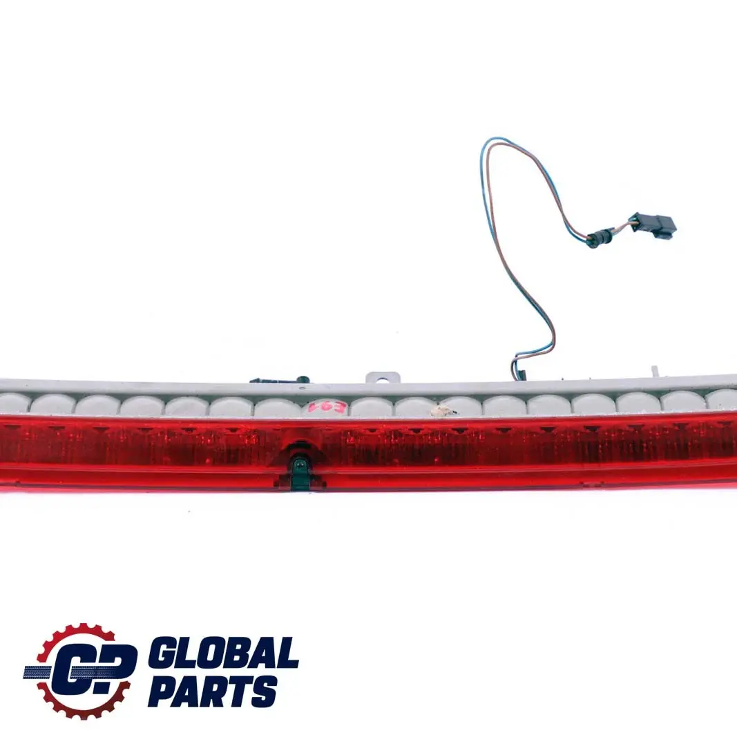 Terza Luce Di Stop Posteriore Inserto Per Lampada Copertura 7159020 per BMW E91 con numero di parte 7145669 BMW E91 Terza Luce Di Stop Posteriore Inserto Per Lampada Copertura 7159020 - SKU 7145669-1 - Numero di parte 7145669