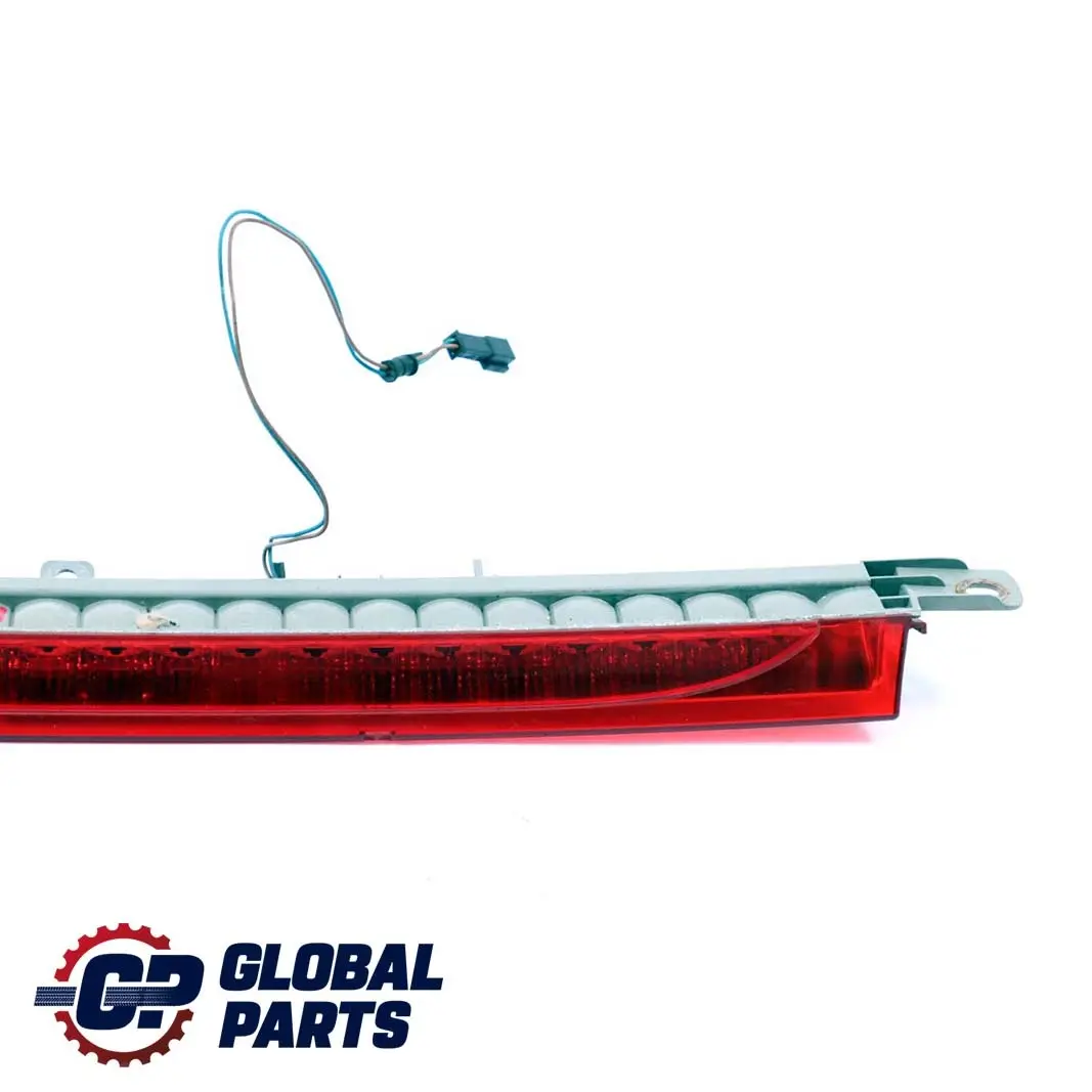 Cubierta Inserción Luz Freno Trasera Tercera Luz Freno 7159020 para BMW E91 con número de pieza 7145669 BMW E91 Cubierta Inserción Luz Freno Trasera Tercera Luz Freno 7159020 - SKU 7145669-1 - Número de pieza 7145669