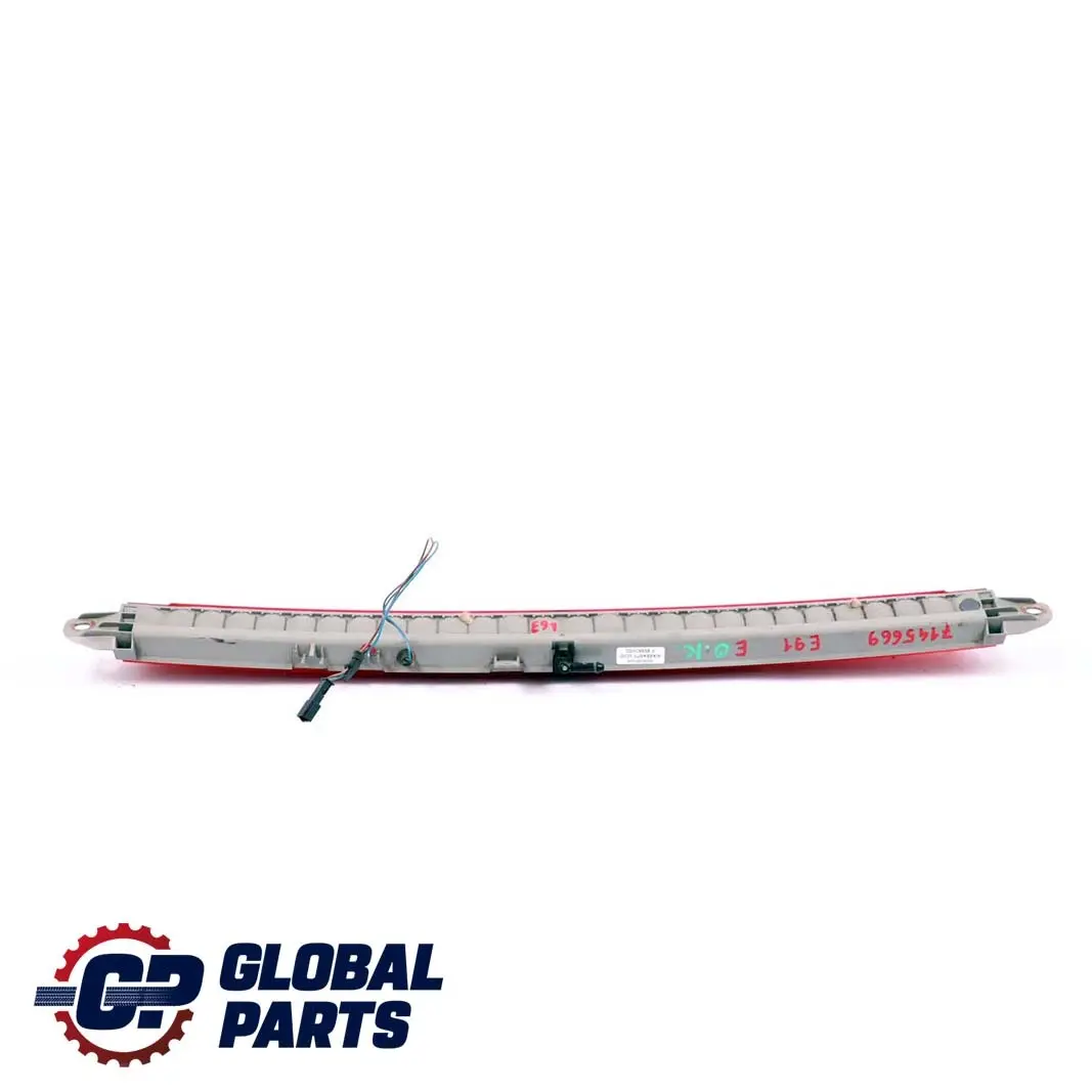 Cubierta Inserción Luz Freno Trasera Tercera Luz Freno 7159020 para BMW E91 con número de pieza 7145669 BMW E91 Cubierta Inserción Luz Freno Trasera Tercera Luz Freno 7159020 - SKU 7145669-1 - Número de pieza 7145669