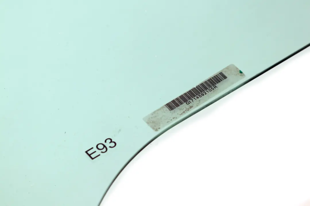 Door Window Glass Passenger Front Left N/S to BMW E93 E93 LCI with Part number 7145921 BMW E93 E93 LCI Door Window Glass Passenger Front Left N/S - SKU 7145921 - Part number 7145921