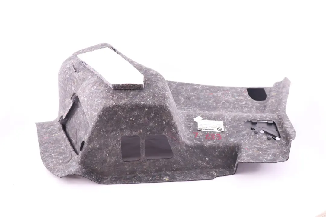 Lewa Obudowa Boczek Bagażnika Lewy do BMW E81 E87 o numerze 7145957 BMW E81 E87 Lewa Obudowa Boczek Bagażnika Lewy - SKU 7145957 - Numer Części 7145957