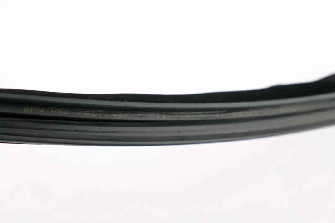 Cubierta Canal Ventana Izquierda para Mini Cooper One R55 R56 R57 R58 con número de pieza 7146089 Mini Cooper One R55 R56 R57 R58 Cubierta Canal Ventana Izquierda - SKU 7146089 - Número de pieza 7146089