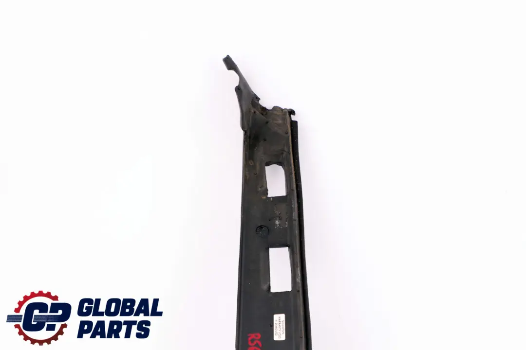 Guarnizione Schiuma Pilastro SX per Mini Cooper One R55 R56 con numero di parte 7146095 Mini Cooper One R55 R56 Guarnizione Schiuma Pilastro SX - SKU 7146095 - Numero di parte 7146095