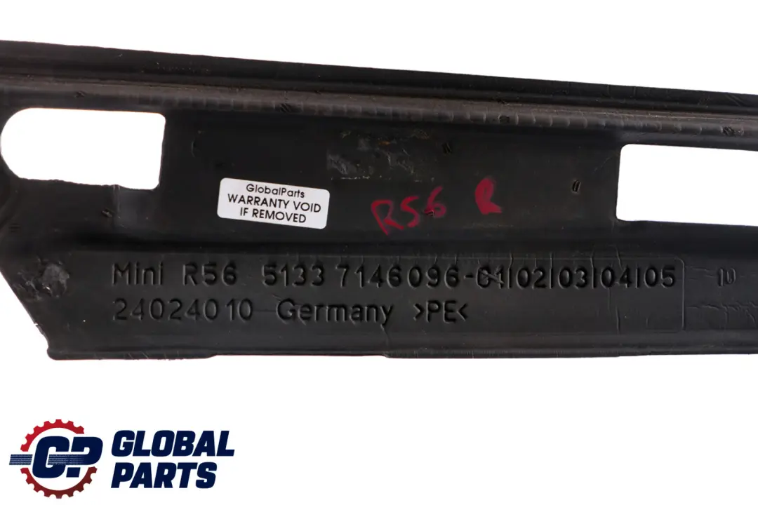 Aislamiento Espuma Pilar A Derecho para Mini Cooper One R55 R56 LCI con número de pieza 7146096 Mini Cooper One R55 R56 LCI Aislamiento Espuma Pilar A Derecho - SKU 7146096 - Número de pieza 7146096