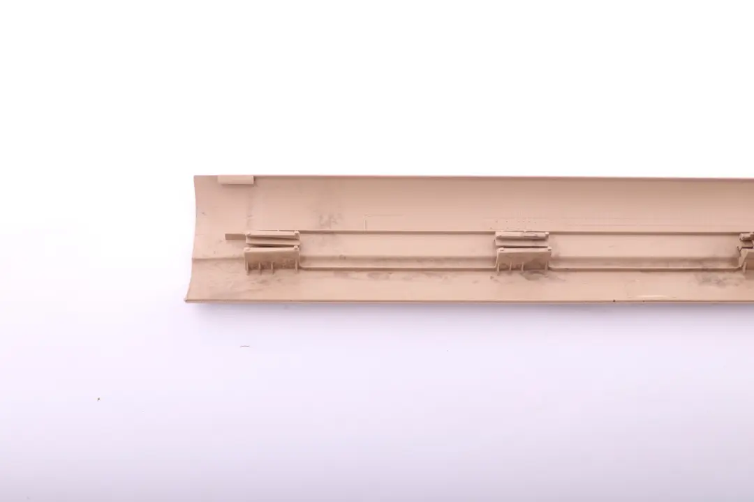 Striscia Porta Anteriore BMW E90 E91 Davanzale Sinistro Destro Beige 7058149 per con numero di parte 51477146332 Striscia Porta Anteriore BMW E90 E91 Davanzale Sinistro Destro Beige 7058149 - SKU 7146332 - Numero di parte 51477146332