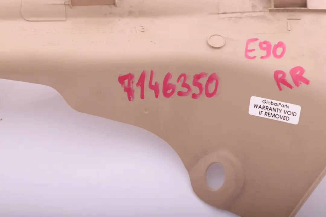 Liston De umbral De puerta trasera derecha Beige para BMW E90 E91 LCI con número de pieza 7146350 BMW E90 E91 LCI Liston De umbral De puerta trasera derecha Beige - SKU 7146350 - Número de pieza 7146350