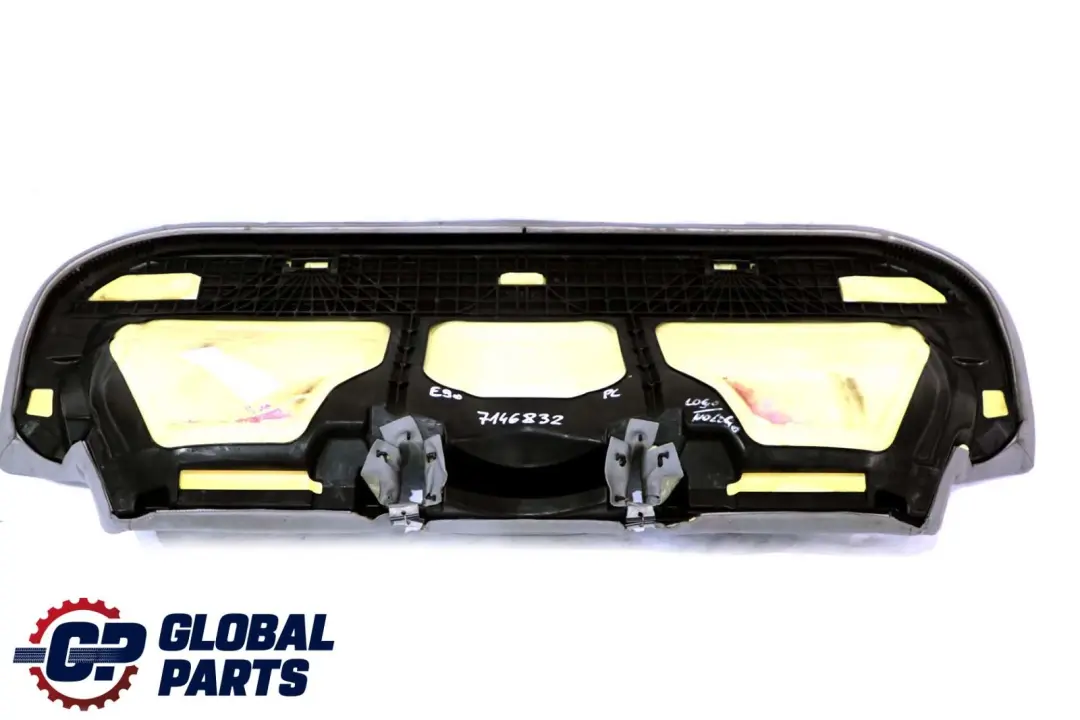 Kanapa siedzisko dół skóra grau do BMW E90 o numerze 7146832 BMW E90 Kanapa siedzisko dół skóra grau - SKU 7146832 - Numer Części 7146832