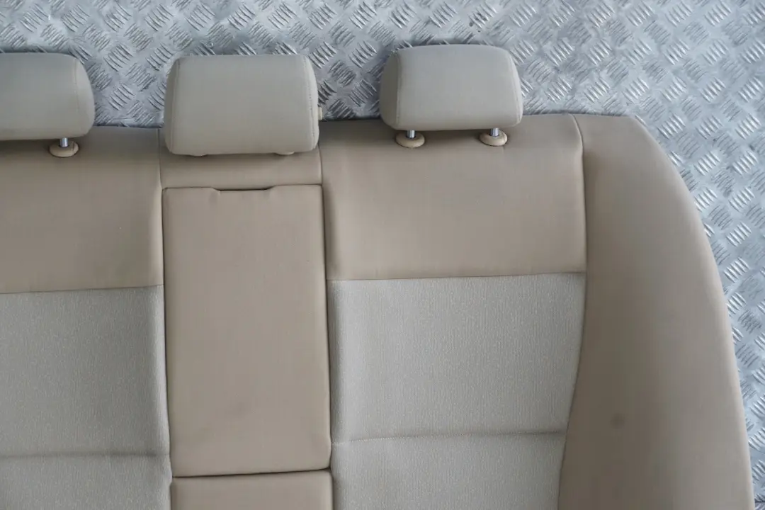 Sitz Hinten Lehne Rückenlehne Stoff Fluid Beige Obere Teil für BMW 3 er E90 mit Teilenummer 7146845 BMW 3 er E90 Sitz Hinten Lehne Rückenlehne Stoff Fluid Beige Obere Teil - SKU 7146845 - Teilenummer 7146845