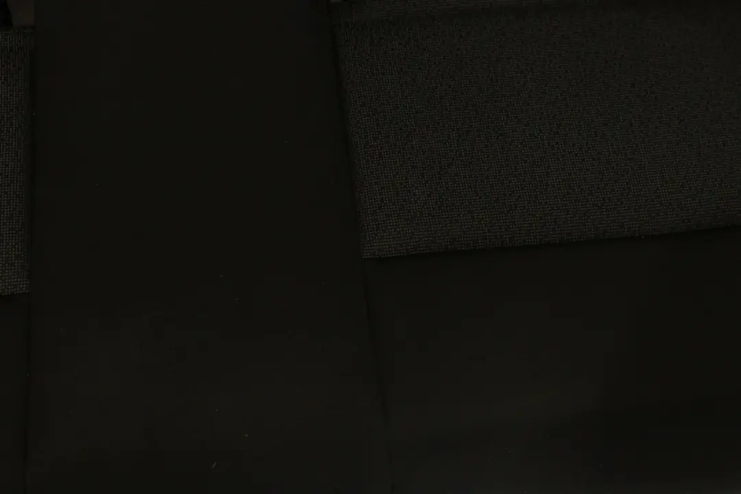 Reihe E90 E91 Innensitz hinten Bezug Stoff ANTHRAZIT 5220 für BMW 3 mit Teilenummer 7146876 BMW 3 Reihe E90 E91 Innensitz hinten Bezug Stoff ANTHRAZIT 5220 - SKU 7146876 - Teilenummer 7146876