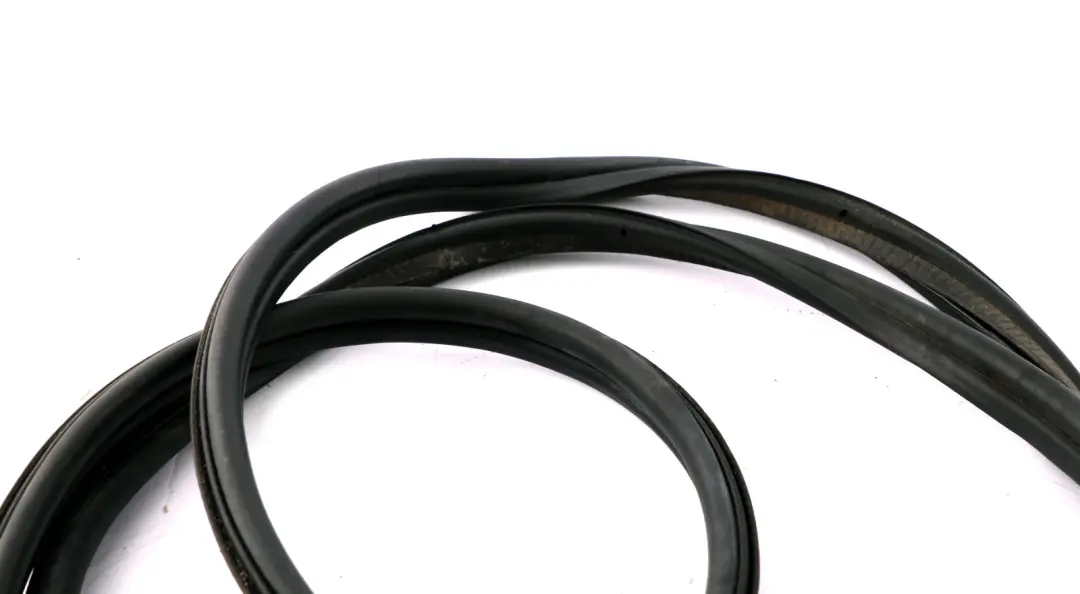 Tapa del maletero Junta De estanqueidad para BMW E91 E91N LCI con número de pieza 7147043 BMW E91 E91N LCI Tapa del maletero Junta De estanqueidad - SKU 7147043 - Número de pieza 7147043