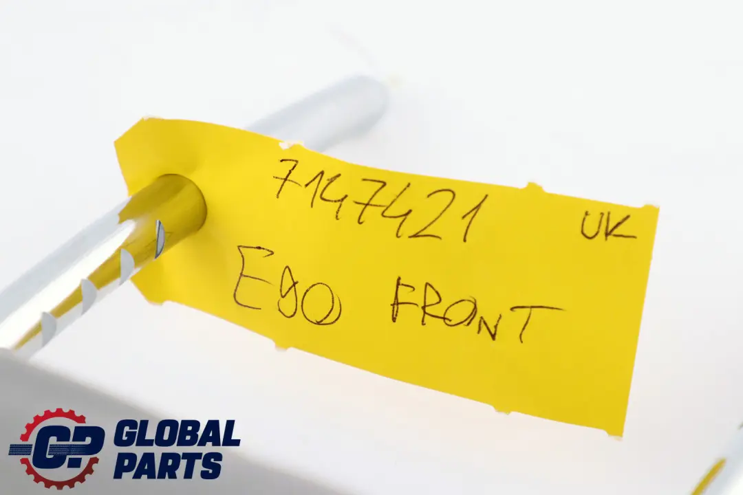 Poggiatesta Tessuto Grigio Anteriore Sinistra/Destra per BMW E90 E91 E92 con numero di parte 7147421 BMW E90 E91 E92 Poggiatesta Tessuto Grigio Anteriore Sinistra/Destra - SKU 7147421 - Numero di parte 7147421