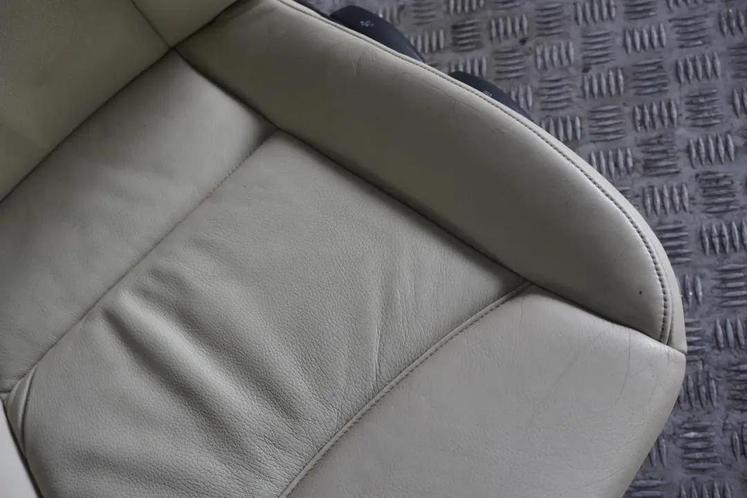 Bezug Lehne Leder Lemon Innen Sitz Vorne Links für BMW 3 er E90 E91 mit Teilenummer 6956383 BMW 3 er E90 E91 Bezug Lehne Leder Lemon Innen Sitz Vorne Links - SKU 7147747-1 - Teilenummer 6956383