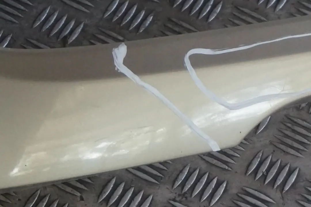 BMW MINI Cooper S R56 R57 Heckstoßstange Spoiler Mitte Sparkling Silver Silber - SKU 7147890-SS - Teilenummer 7147890