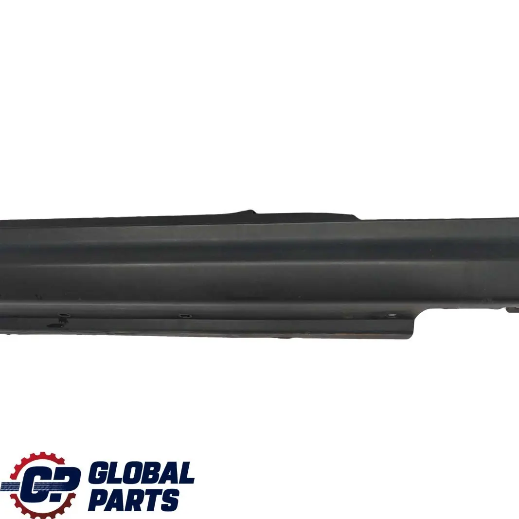 Cote Revetement Seuil a Gauche pour Mini R56 R57 à propos du numéro de pièce 7147915 Mini R56 R57 Cote Revetement Seuil a Gauche - SKU 7147915-16 - Numéro de pièce 7147915