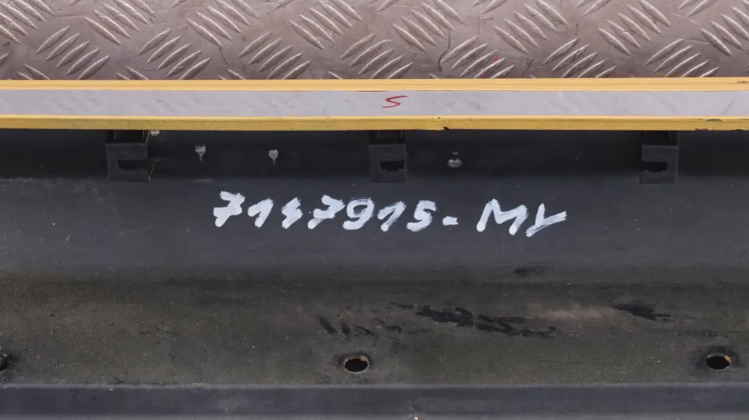 Left N/S Sill Skirt Door Side Cover Mellow Yellow to BMW MINI Cooper S R56 R57 R58 with Part number 7147915 BMW MINI Cooper S R56 R57 R58 Left N/S Sill Skirt Door Side Cover Mellow Yellow - SKU 7147915-MY - Part number 7147915