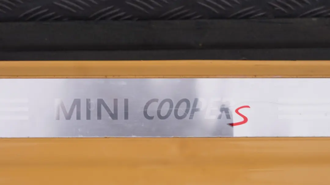 Left N/S Sill Skirt Door Side Cover Mellow Yellow to BMW MINI Cooper S R56 R57 R58 with Part number 7147915 BMW MINI Cooper S R56 R57 R58 Left N/S Sill Skirt Door Side Cover Mellow Yellow - SKU 7147915-MY - Part number 7147915