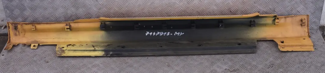 Revetement Seuil a Gauche Mellow Yellow pour Mini Cooper S R56 R57 R58 à propos du numéro de pièce 7147915 Mini Cooper S R56 R57 R58 Revetement Seuil a Gauche Mellow Yellow - SKU 7147915-MY - Numéro de pièce 7147915