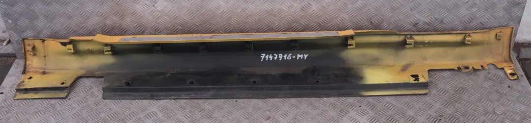 Derecho O / Sill Faldon Puerta Lado Cubierta Mellow Yellow para Mini Cooper R56 R57 con número de pieza 7147916 Mini Cooper R56 R57 Derecho O / Sill Faldon Puerta Lado Cubierta Mellow Yellow - SKU 7147916-MY - Número de pieza 7147916