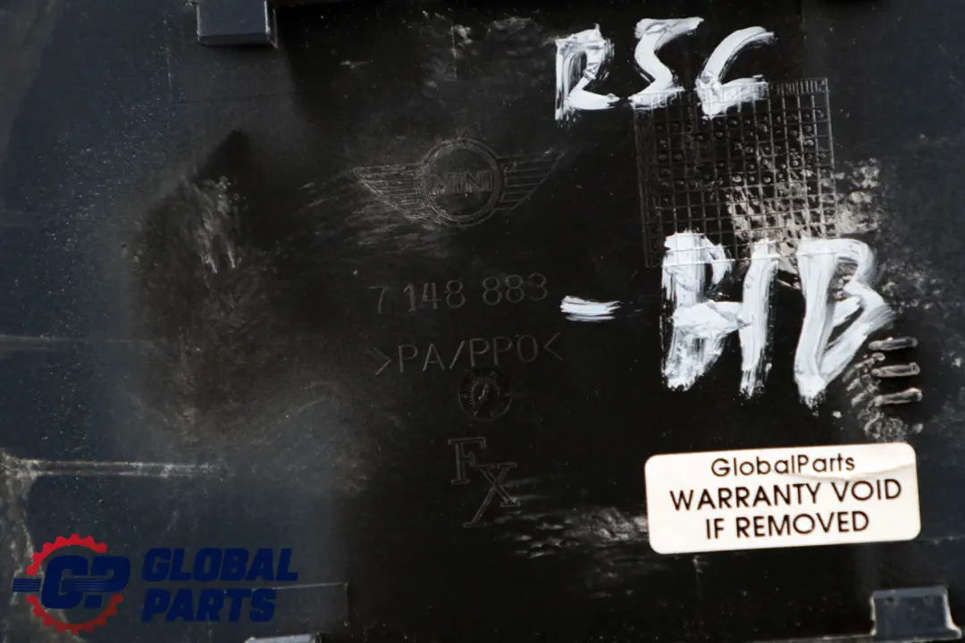 Klapka wlewu paliwa do Mini Cooper R55 R56 LCI o numerze 7148883 Mini Cooper R55 R56 LCI Klapka wlewu paliwa - SKU 7148883-HB - Numer Części 7148883