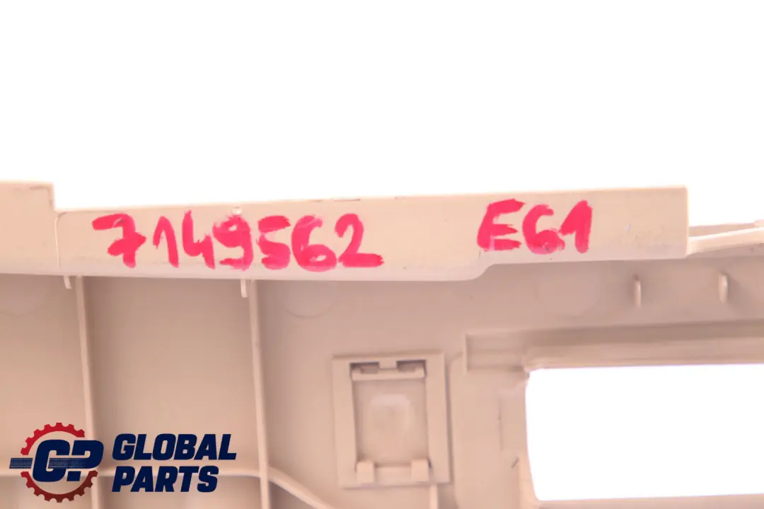 BMW E61 Couverture Seuil de Chargement du Coffre à Bagages Touring Beige - SKU 7149562 - Numéro de pièce 7050366